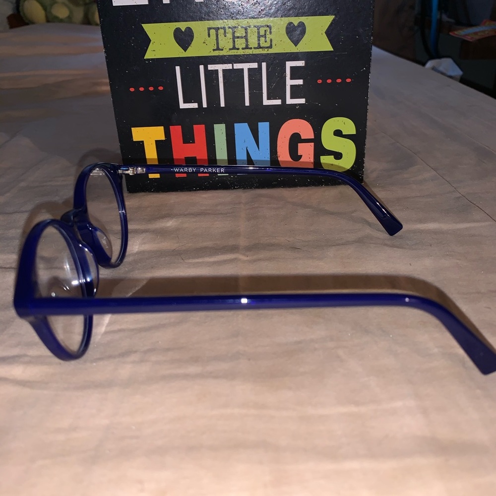 Eye glasses - Picture 2 of 3